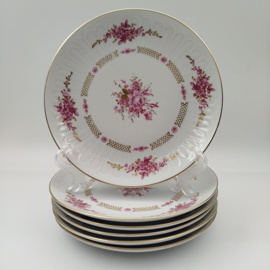 Набор пирожковых (закусочных) тарелок с цветочным декором на 6 персон, фарфор, деколь, золочение, Graf Von Henneberg Porzellan, 1777 Jlmenau, ГДР, 1977-1990 гг.