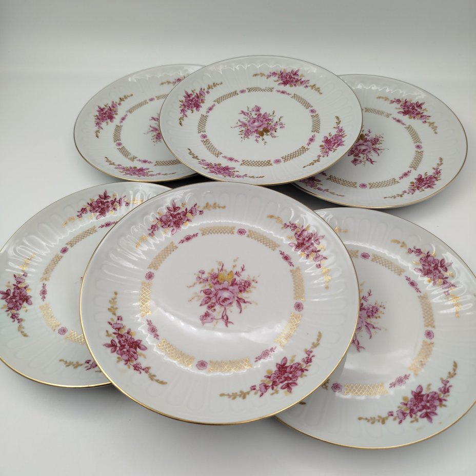 Набор пирожковых (закусочных) тарелок с цветочным декором на 6 персон, фарфор, деколь, золочение, Graf Von Henneberg Porzellan, 1777 Jlmenau, ГДР, 1977-1990 гг.