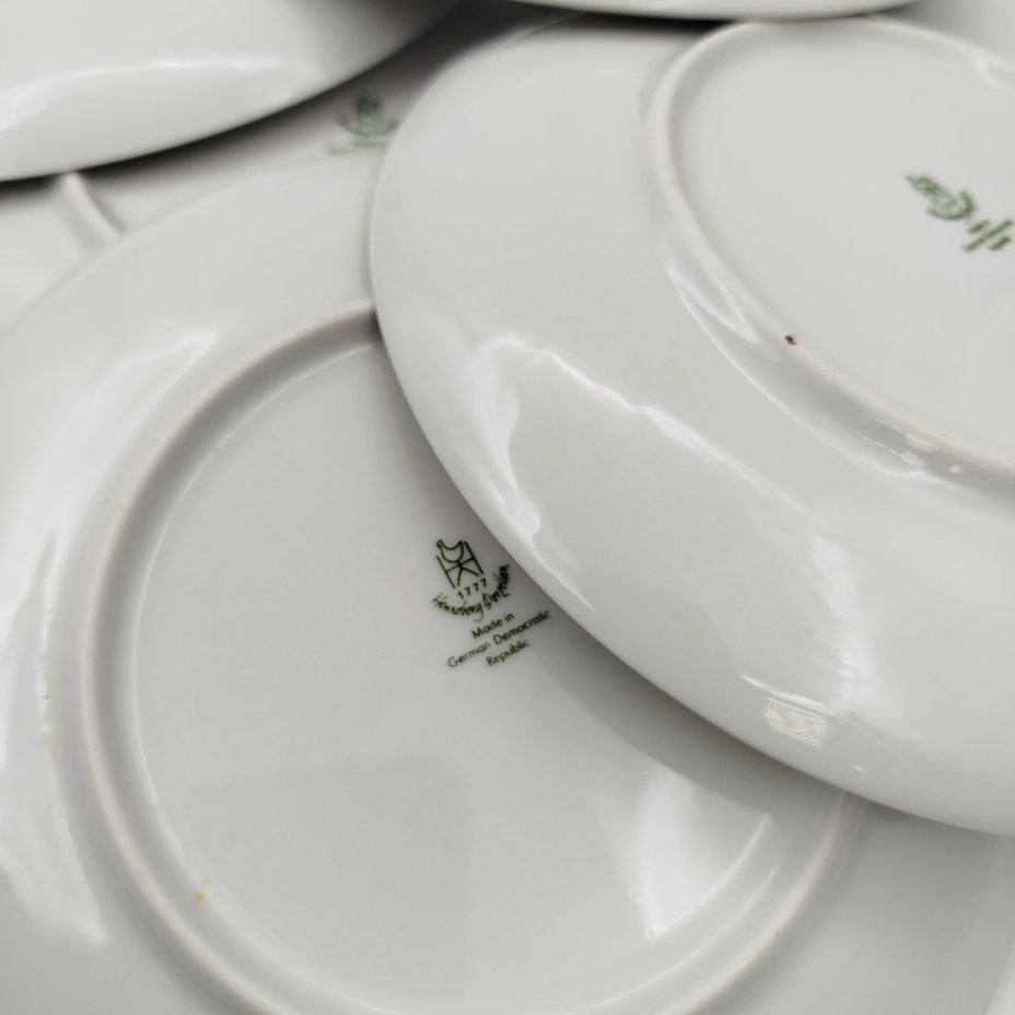 Набор пирожковых (закусочных) тарелок с цветочным декором на 6 персон, фарфор, деколь, золочение, Graf Von Henneberg Porzellan, 1777 Jlmenau, ГДР, 1977-1990 гг.