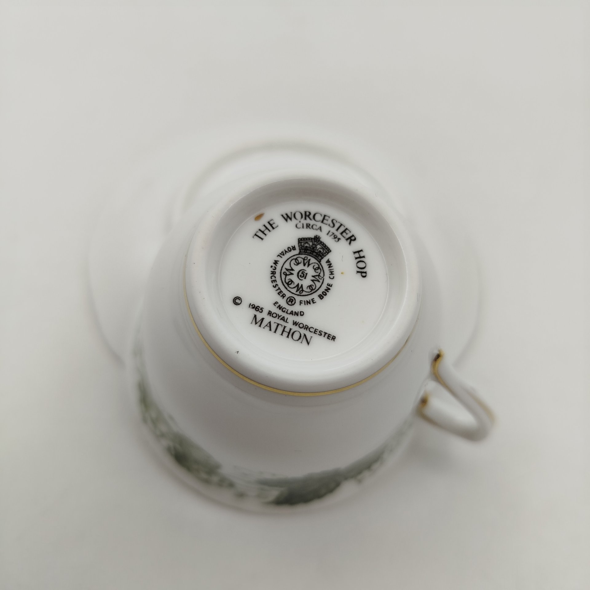 Кофейная пара "Вустерский хмель", фарфор, деколь, золочение, Royal Worcester, Великобритания, 1965 г.