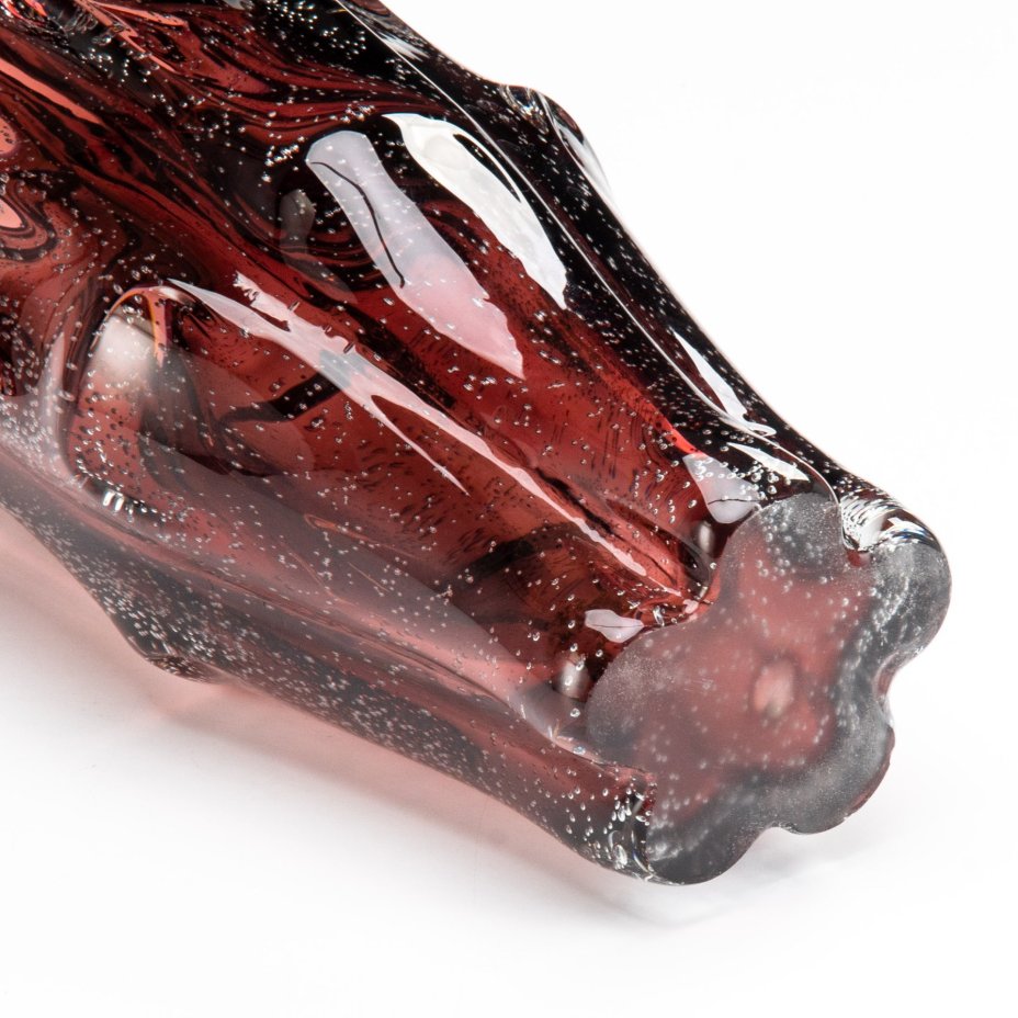 Ваза фиолетового оттенка, предположительно автор Ян Беранек (Jan Beránek), цветное стекло, гутная техника, бульгазе, Скрдловице (Skrdlovice), Чехословакия, 1960-1970 гг.