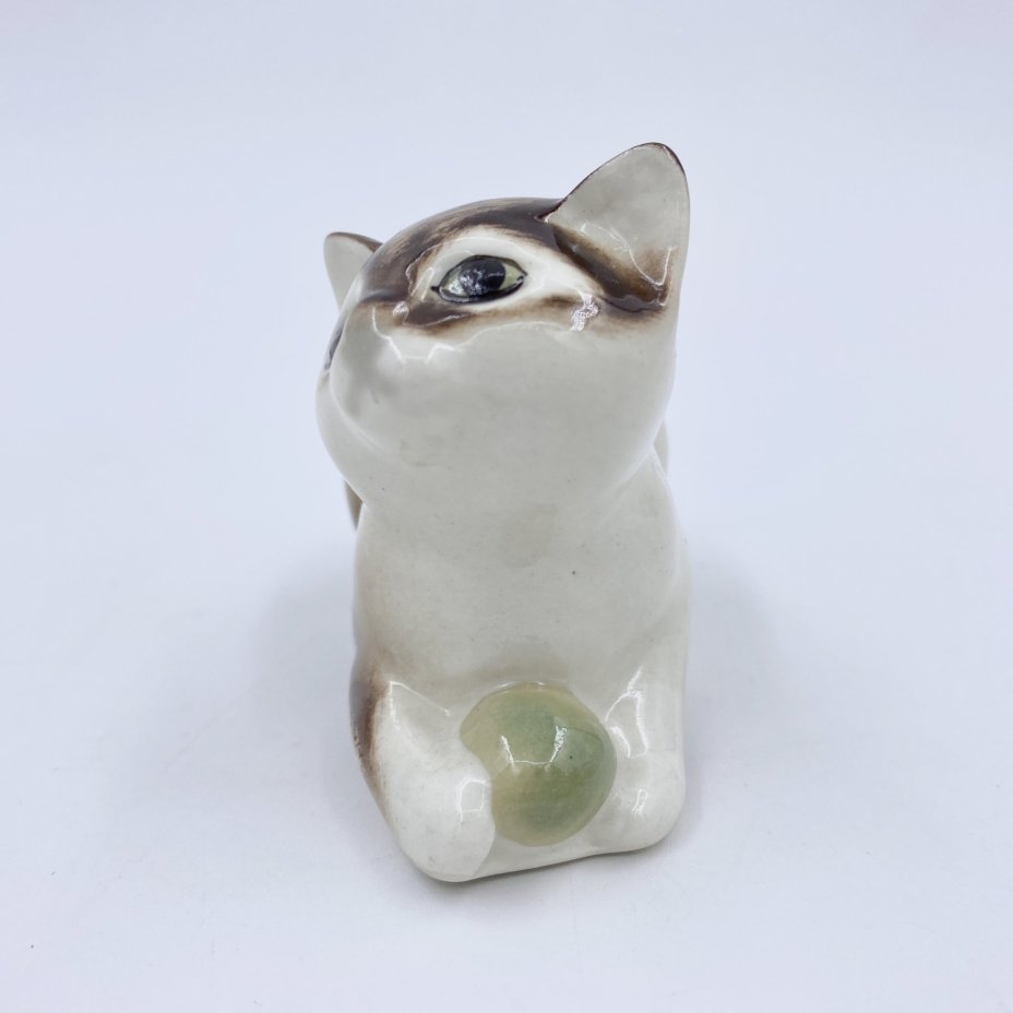 Статуэтка "Котёнок с мячом", Ленинградский фарфоровый завод (ЛФЗ)