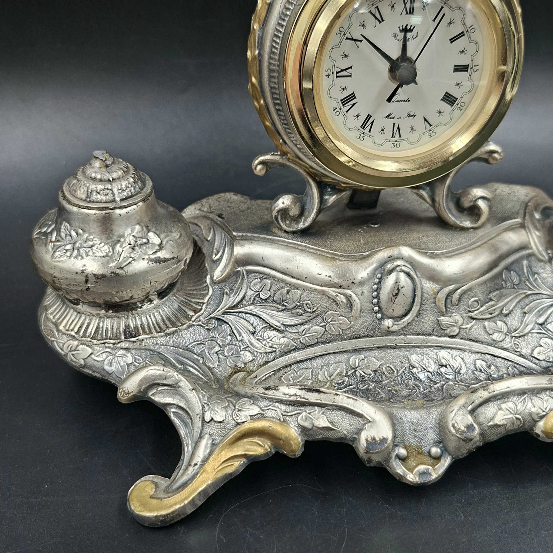 Прибор письменный в стиле неорококо с часами, металл, Италия, 1980-2000 гг.