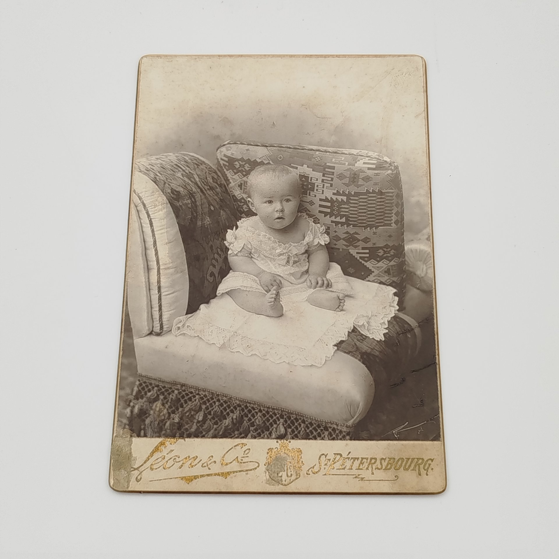 Фотография с изображением ребенка, фотоателье "Леон и Ко", г. Санкт-Петербург