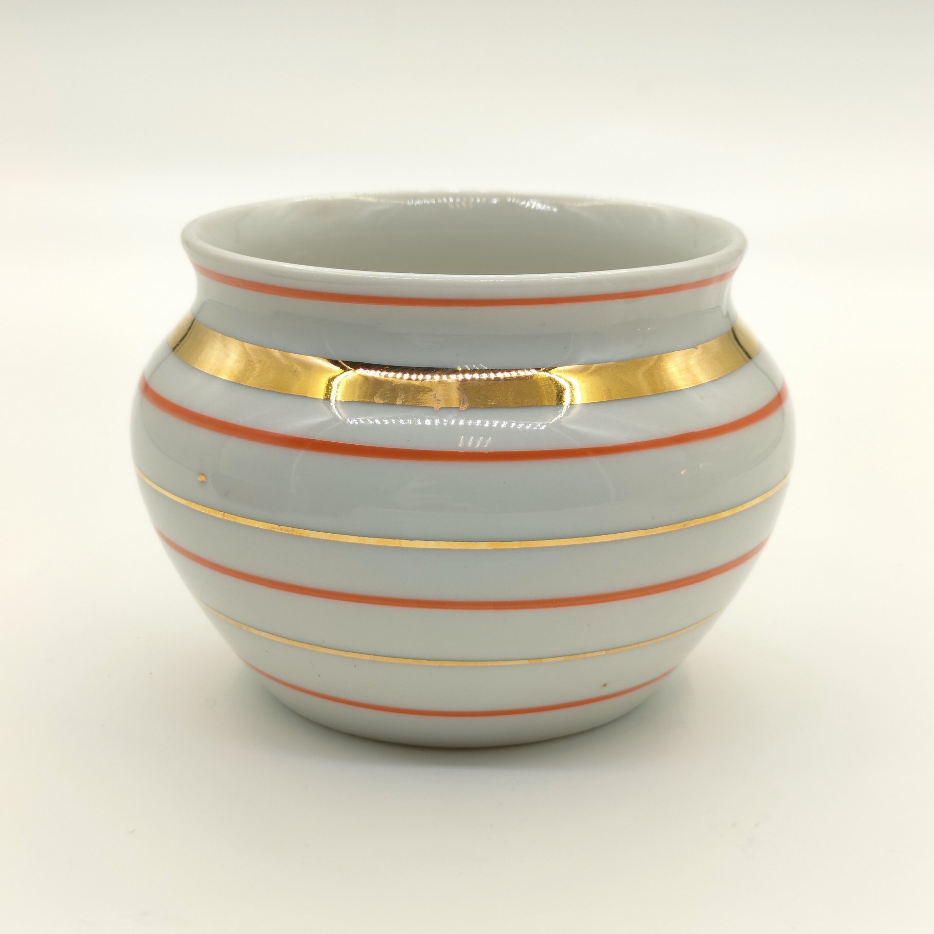 Ваза "Радиоволны", фарфор, обводка, золочение, Дмитровский фарфоровый завод (ДФЗ Вербилки), СССР, 1965-1991 гг.