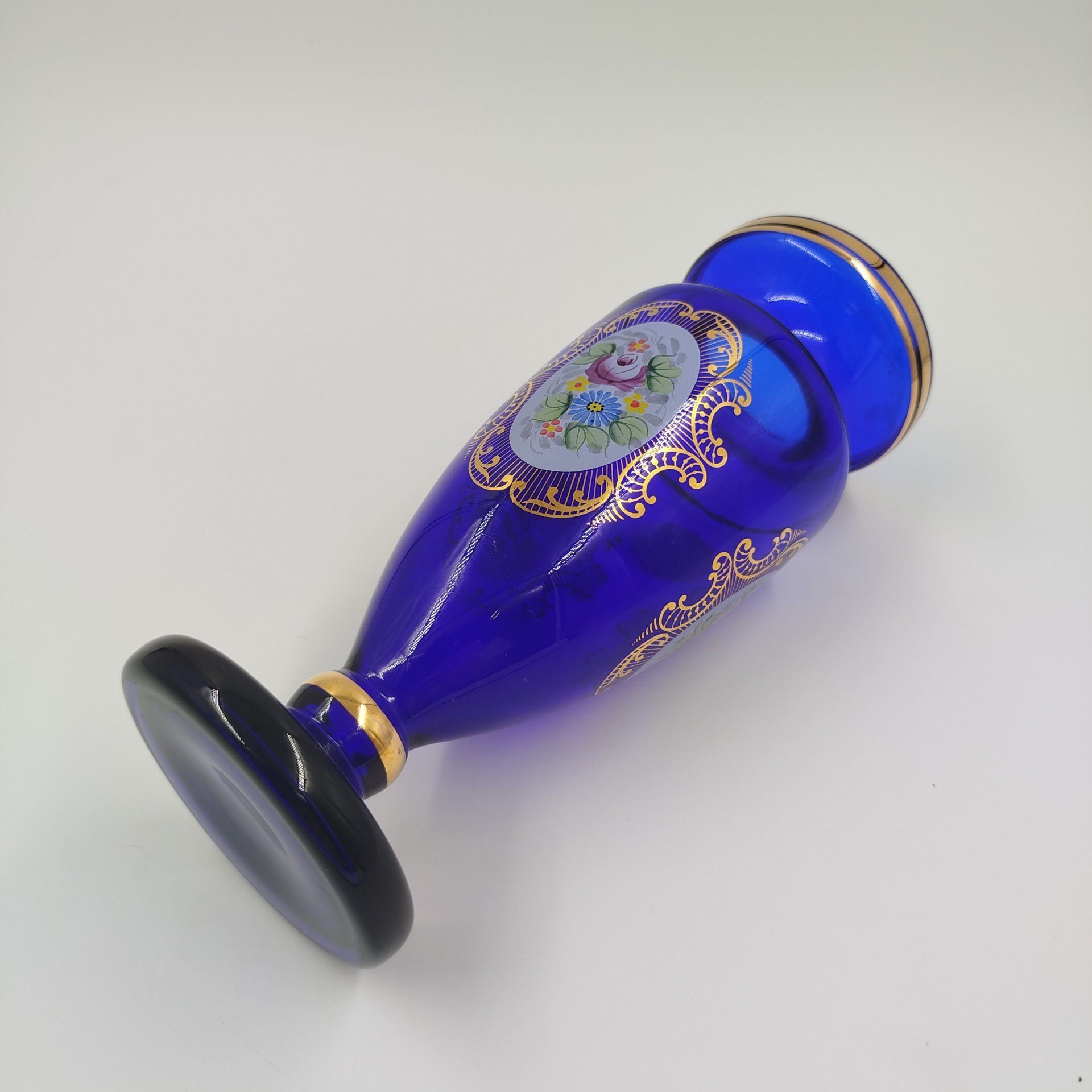 Ваза с цветочным орнаментом Bohemia Hand Made