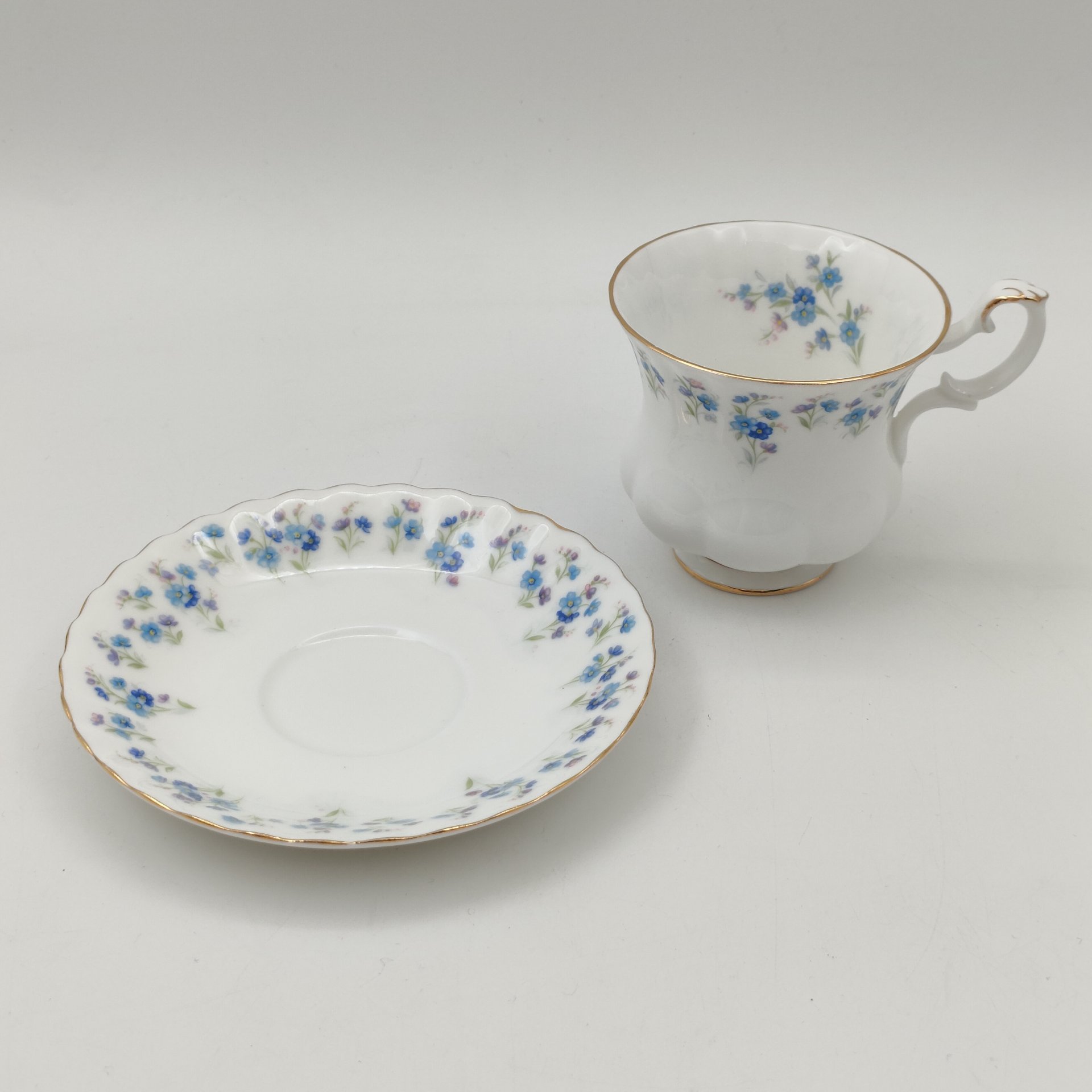 Кофейная пара с нежным цветочным декором Memory Lane, Royal Albert