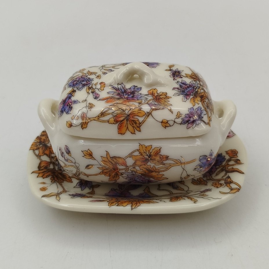 Солонка в виде супницы (миниатюрная), украшенная растительным декором, "Porcelain Art", фарфор, деколь, Европа, 1970-2000 гг.
