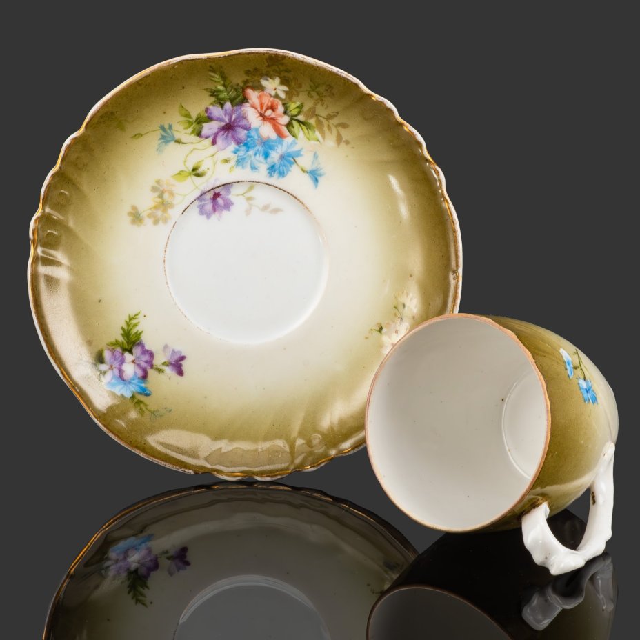 Кофейная пара с цветочным декором, фарфор, аэрография, деколь, золочение, Фарфоровая фабрика Гарднера, Российская империя, 1870-1890 гг.