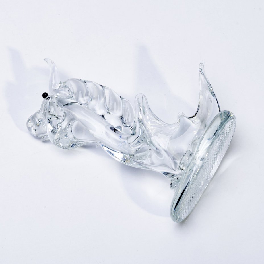 Статуэтка "Дракон", стекло, гутный способ обработки, Азия, 1990-2000 гг.