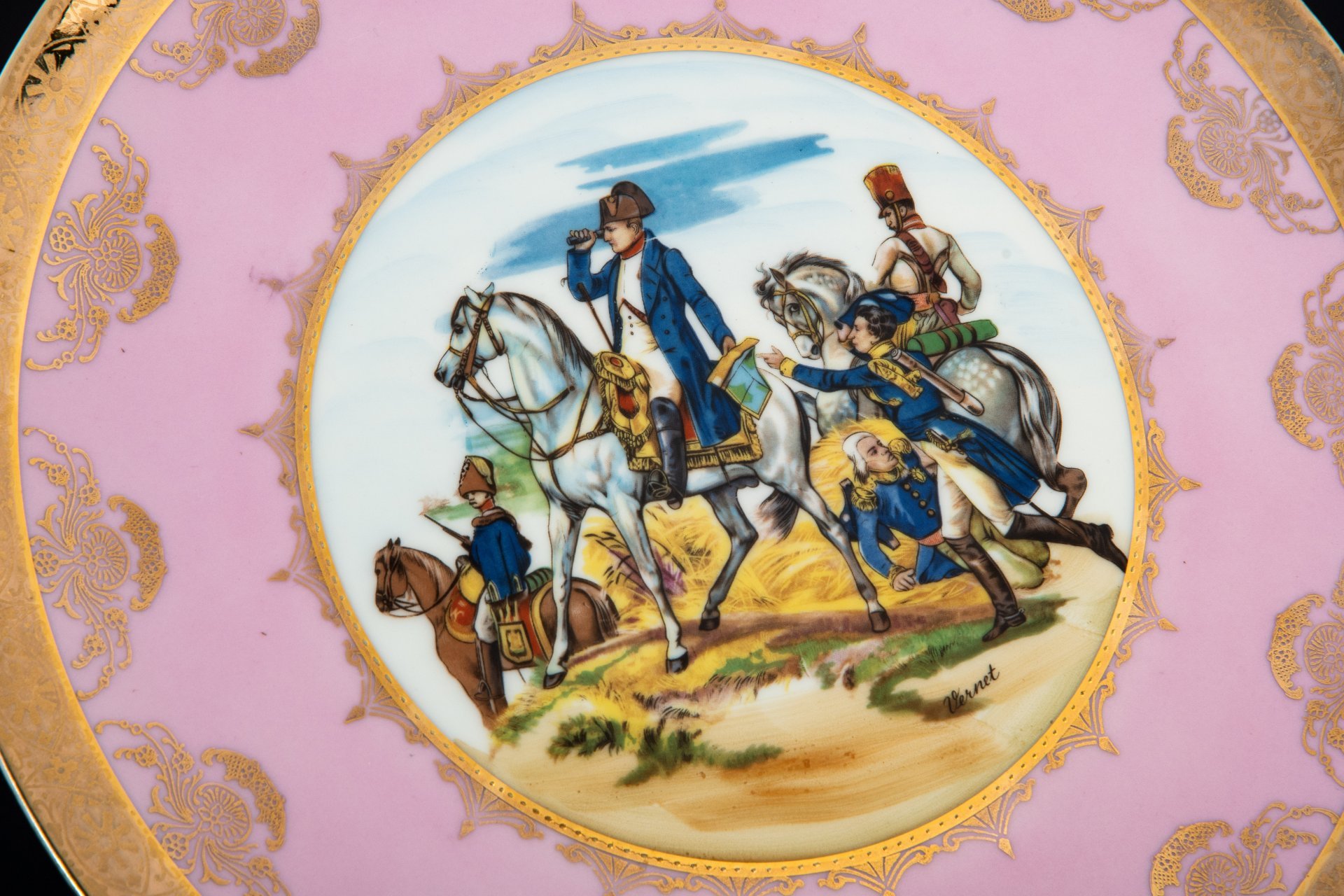 Настенная тарелка по картине "Битва при Ваграме 6 июля 1809" (фрагмент), автор Эмиль Жан Орас Верне, Hutschenreuther (Хутченройтер)