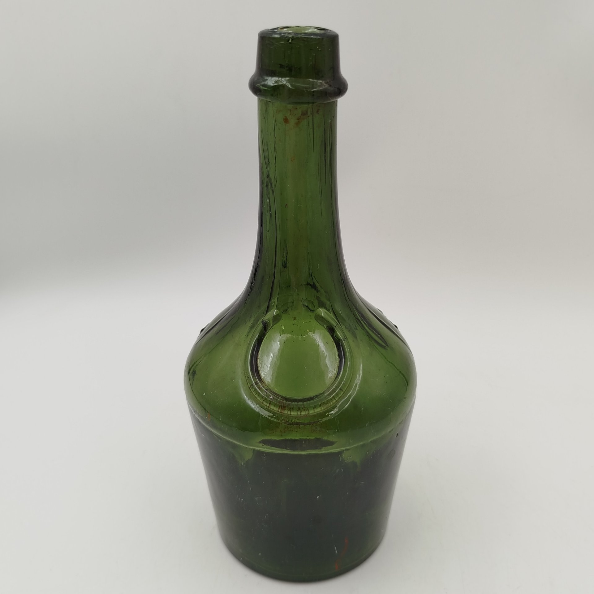 Бутылка из-под ликёра "Benedictine", стекло, Западная Европа, 1900-1940 гг.