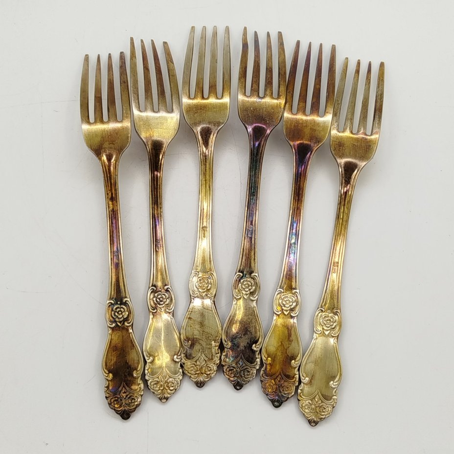 Набор из шести десертных вилок "Серебряная роза", мНЦ (медь-никель-цинк), Кольчугинский завод цветных металлов, СССР, 1970-1990 гг.
