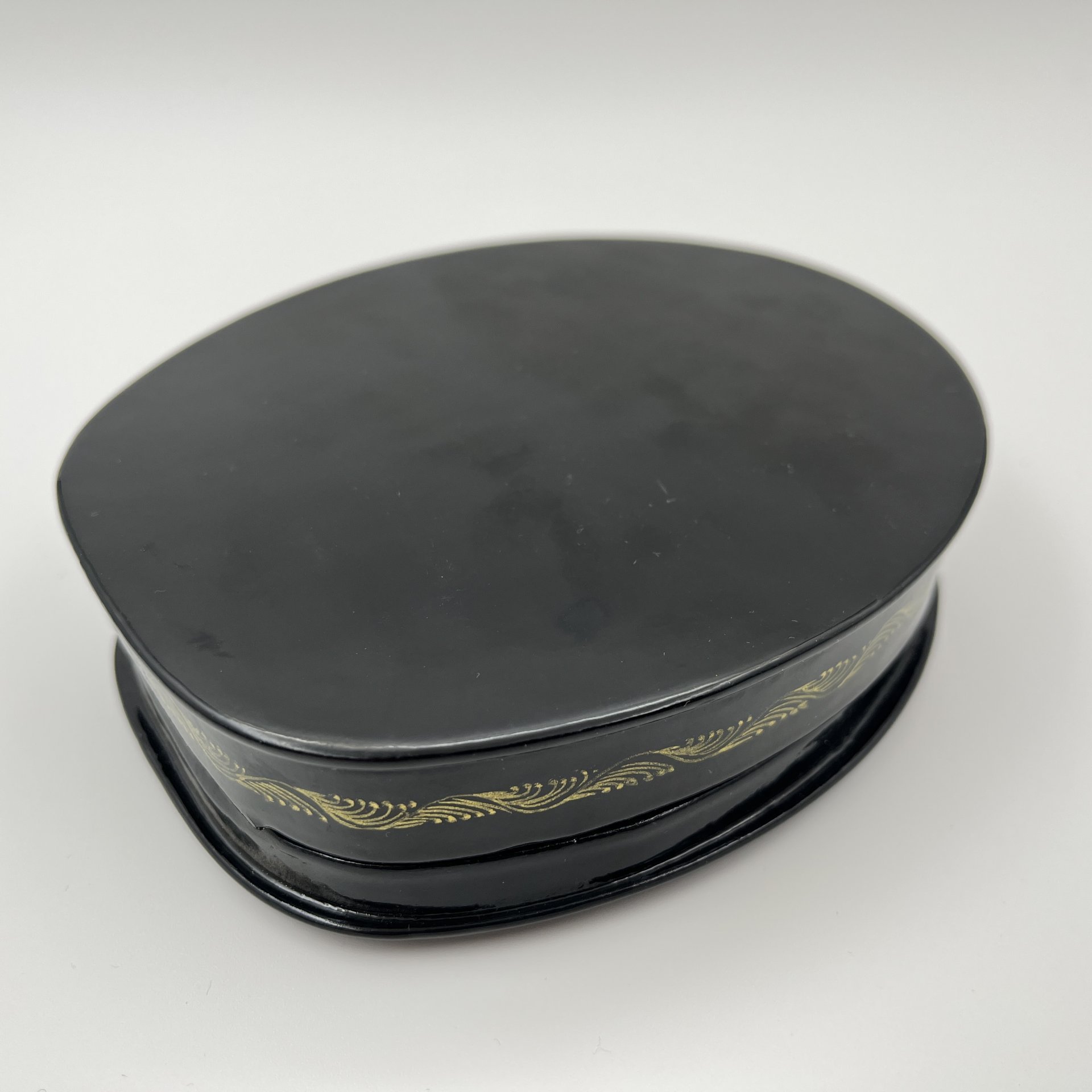 Шкатулка с лаковой миниатюрой "Бой петухов", автор Машин, Мстёра