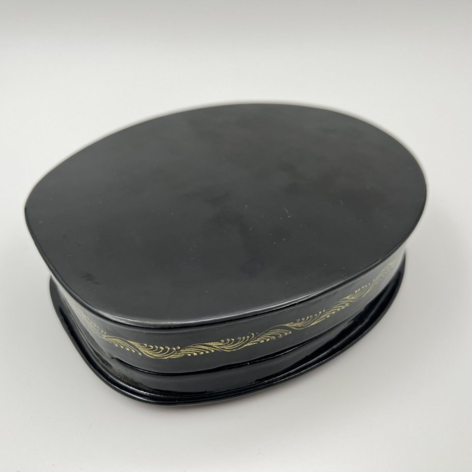 Шкатулка с лаковой миниатюрой "Бой петухов", автор Машин, Мстёра