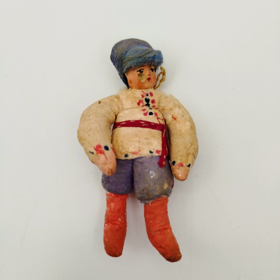 Игрушка ёлочная "Мальчик в полушубке" ("Казачок"), вата, клейстер, папье-маше, роспись, СССР, 1937-1950 гг.