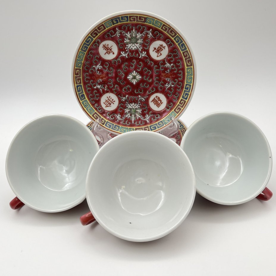 Набор из 3-х чайных пар, украшенных иероглифами ("тысячи лет Вам без конца"), фарфор, роспись, Китай, 1960-1980 гг.