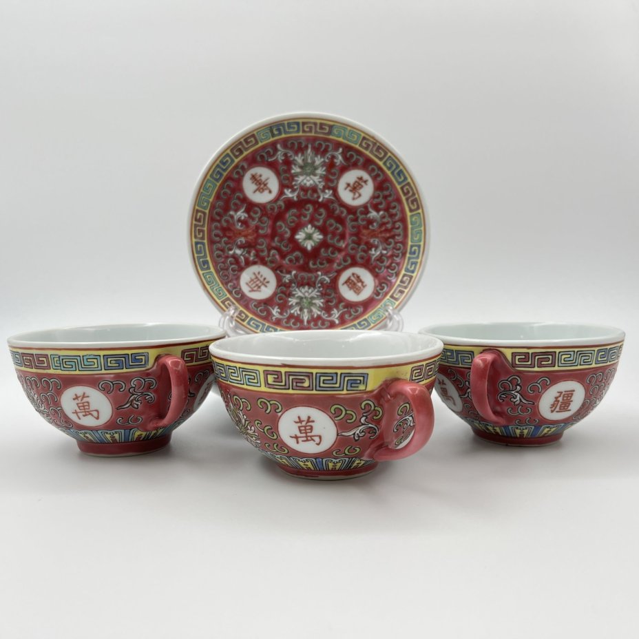 Набор из 3-х чайных пар, украшенных иероглифами ("тысячи лет Вам без конца"), фарфор, роспись, Китай, 1960-1980 гг.
