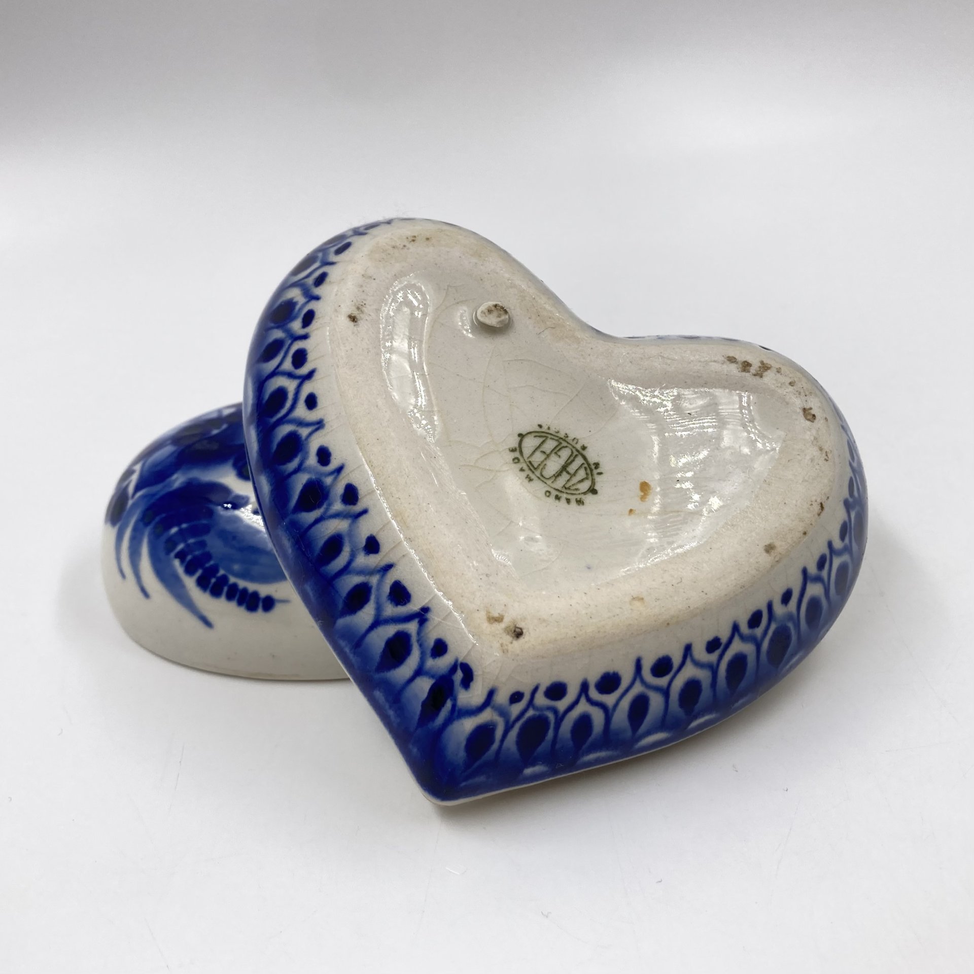 Шкатулка "Сердце", Гжель, фарфор, роспись, Россия, 1991-2010 гг.