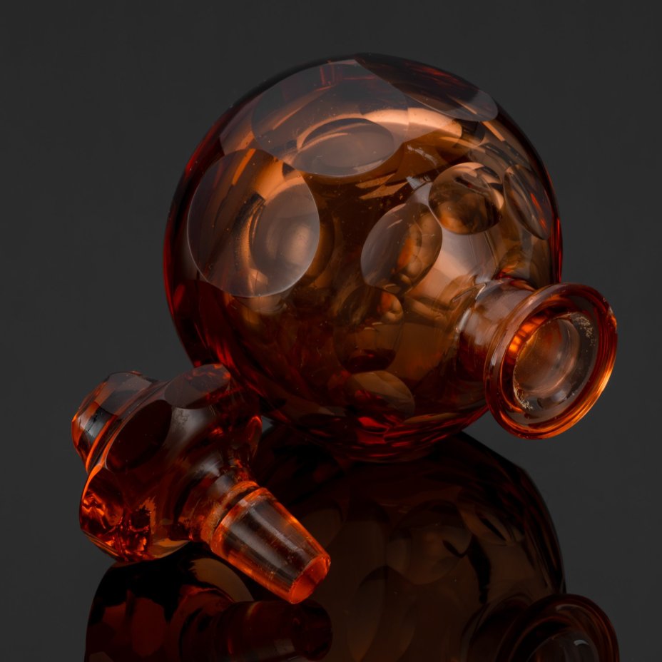 Флакон парфюмерный карамельного оттенка, украшенный округлыми линзами,  Landeskronen Kristall Siebert & Marquardt Görlitz