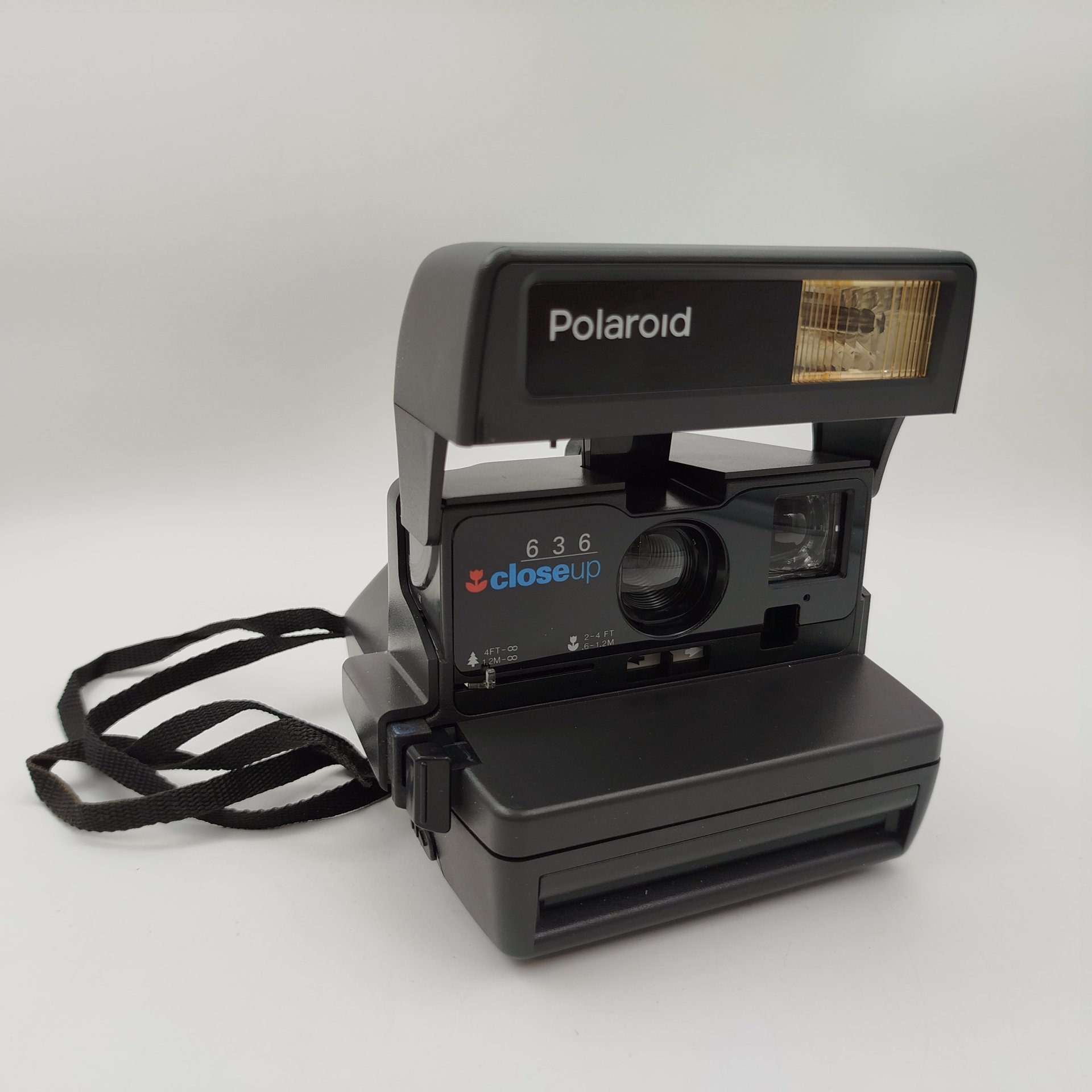 Фотоаппарат мгновенной печати "Polaroid 636 Close Up" в оригинальной коробке, Polaroid