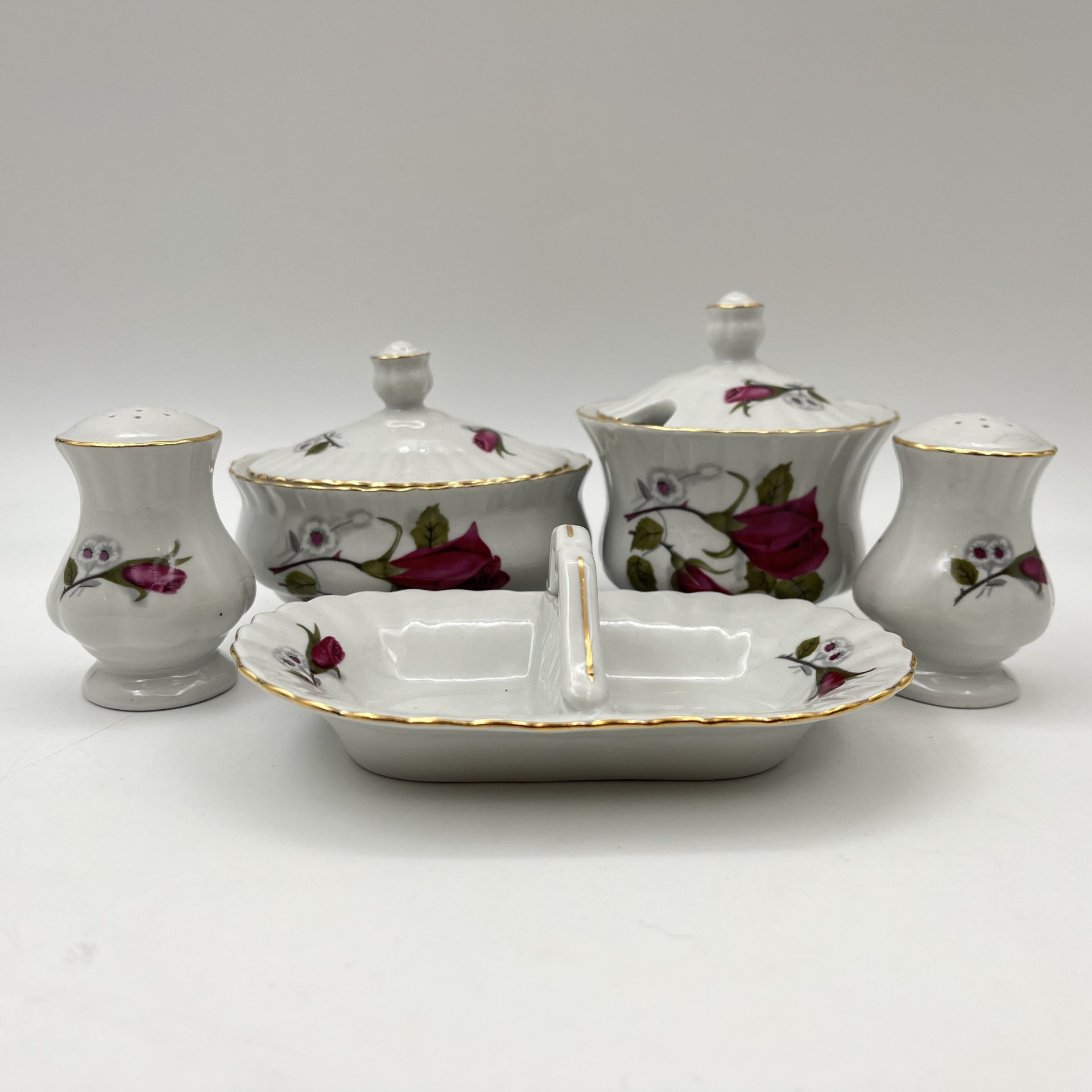 Набор для сервировки стола (5 предметов), украшенный изображением розы