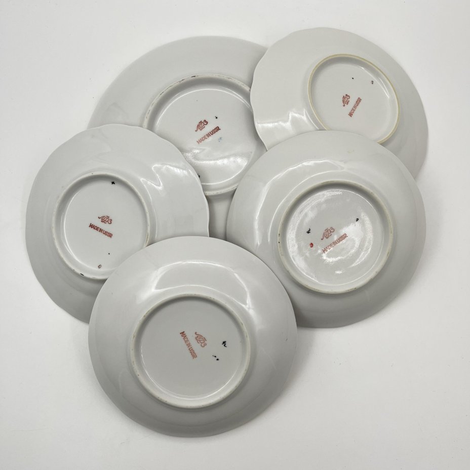 Сервиз чайный "Роза в вечернем саду" на 2 персоны (11 предметов), форма "Тюльпан", автор формы С.Е. Яковлева, автор росписи Л.Р. Афанасьева, фарфор, роспись, деколь, золочение, Ленинградский фарфоровый завод (ЛФЗ), СССР, 1986-1991 гг.