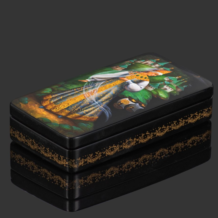 Шкатулка "Любава", автор Бобровник А.С., папье-маше, роспись, лак,  перламутр, сусальное золото, Федоскинская фабрика миниатюрной живописи (Федоскино), Российская Федерация, 2012 г.