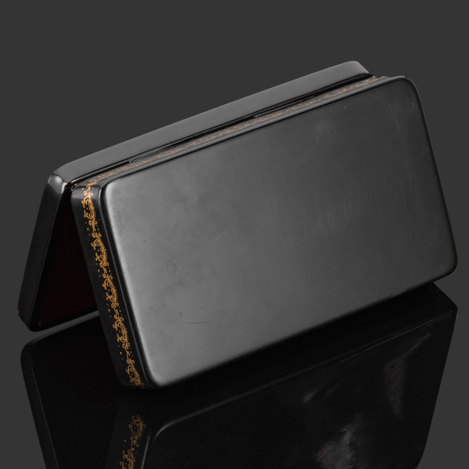 Шкатулка "Любава", автор Бобровник А.С., папье-маше, роспись, лак,  перламутр, сусальное золото, Федоскинская фабрика миниатюрной живописи (Федоскино), Российская Федерация, 2012 г.