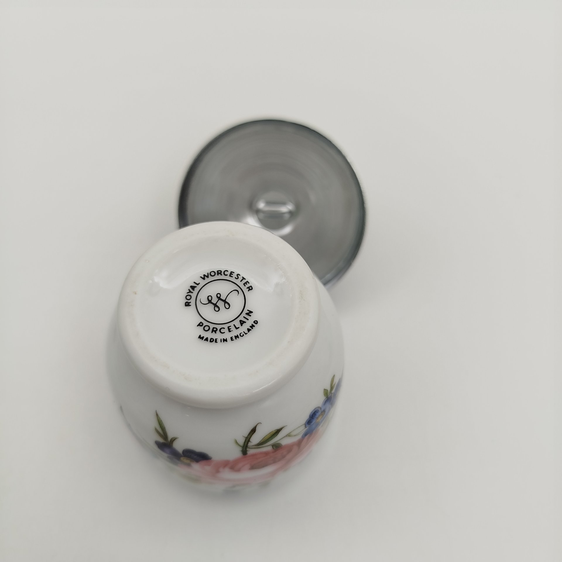 Кодлер с цветочным декором, фарфор, деколь, металл, Royal Worcester, Royal Worcester