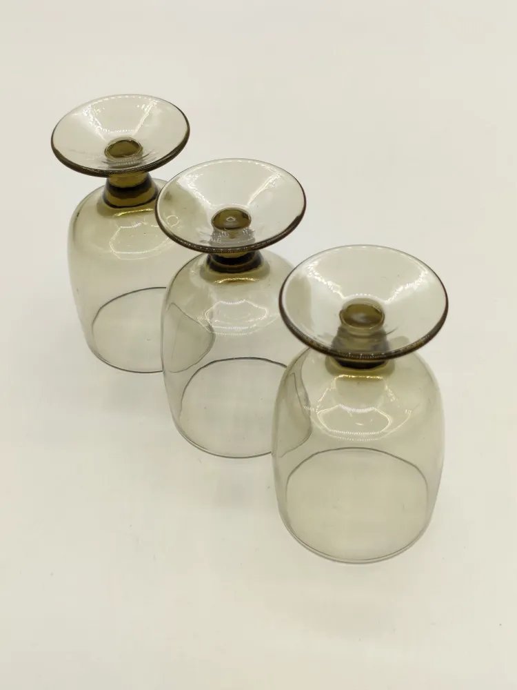 Набор из 3-х рюмок дымчатого цвета, стекло, Россия, 1980-2000 гг.