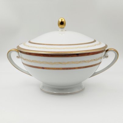 Супница/терина для горячих блюд с растительным декором, серия "Charleroi-Bruxelles", фарфор, золочение, Tirschenreuth, Германия, 1969-1990 гг.