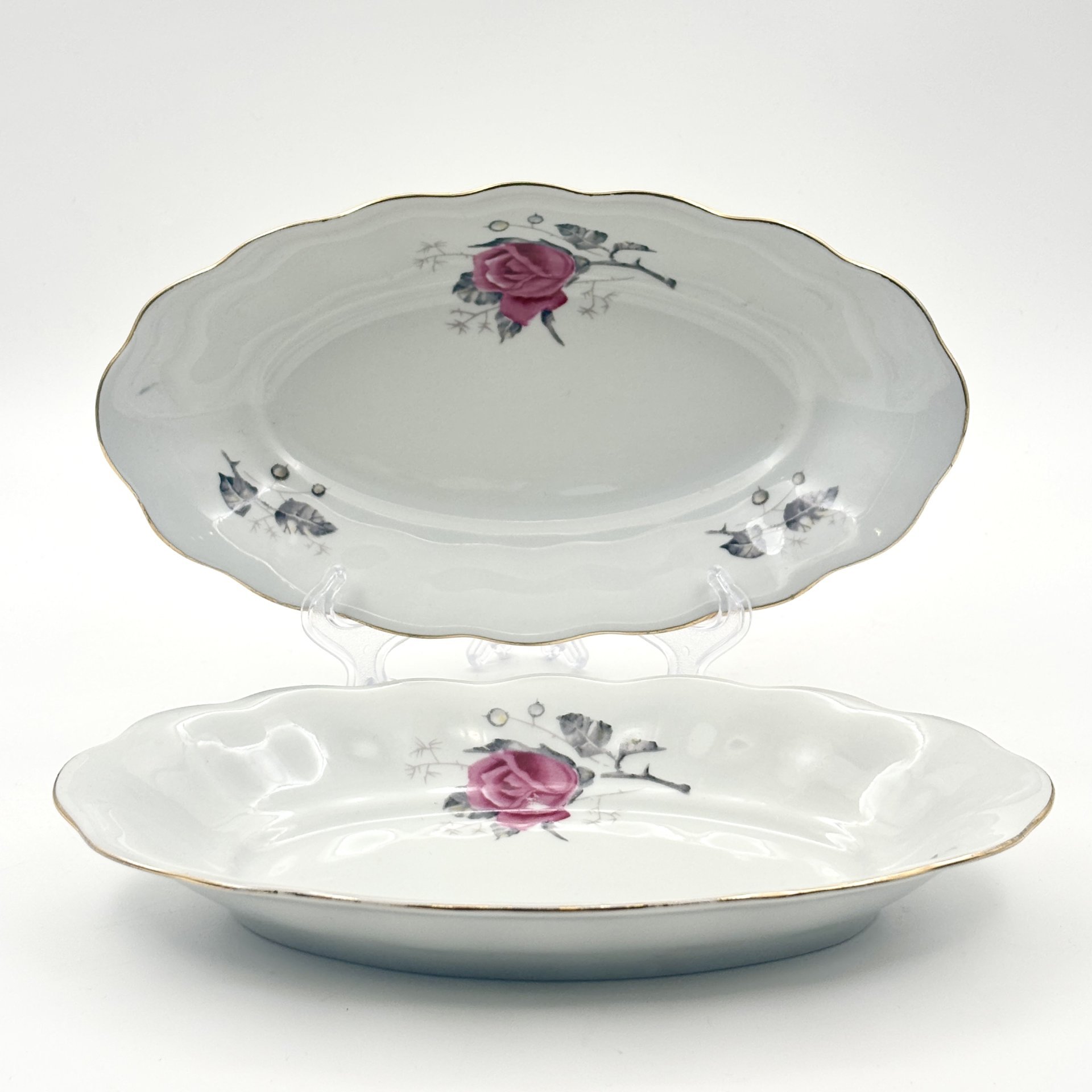 Набор из 2-х блюд (селёдочниц), украшенных изображением розы, фарфор, деколь, золочение, Karolina (Фарфоровая мануфактура «Каролина», Польша), Польша, 1980-1990 гг.