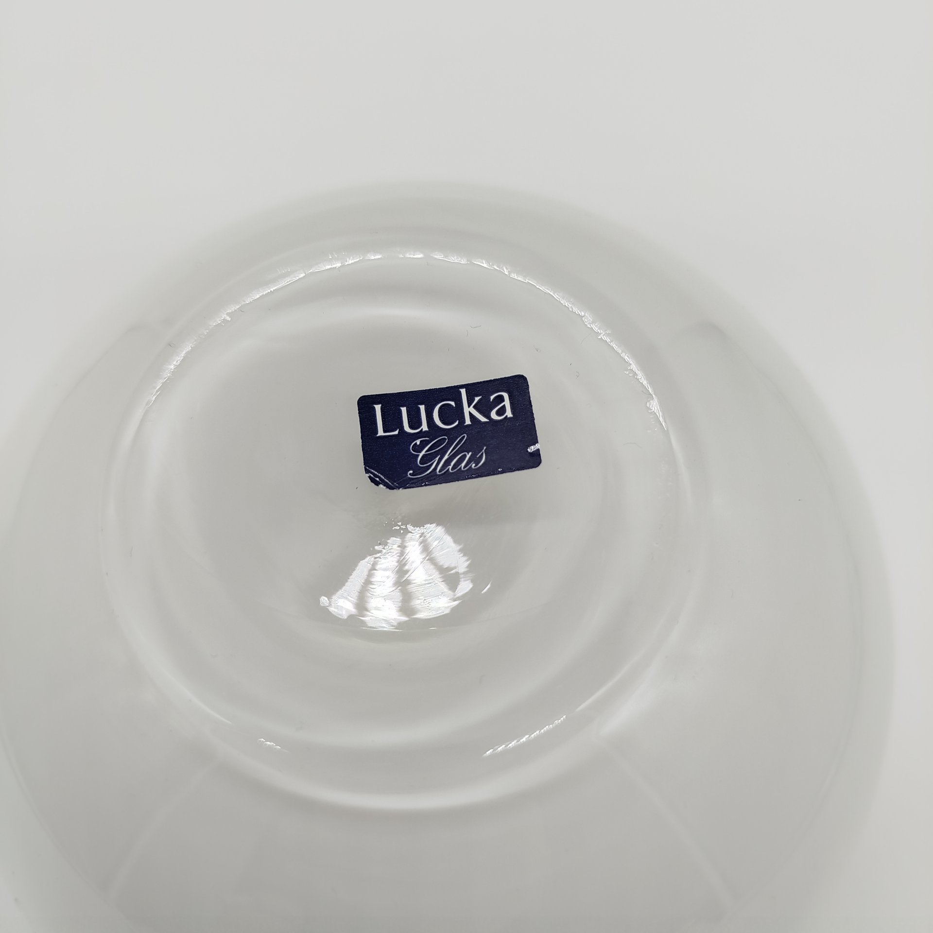 Ваза округлой формы белого оттенка,  "Lucka glass", стекло, нацвет, Чехия, 1990-2010 гг.
