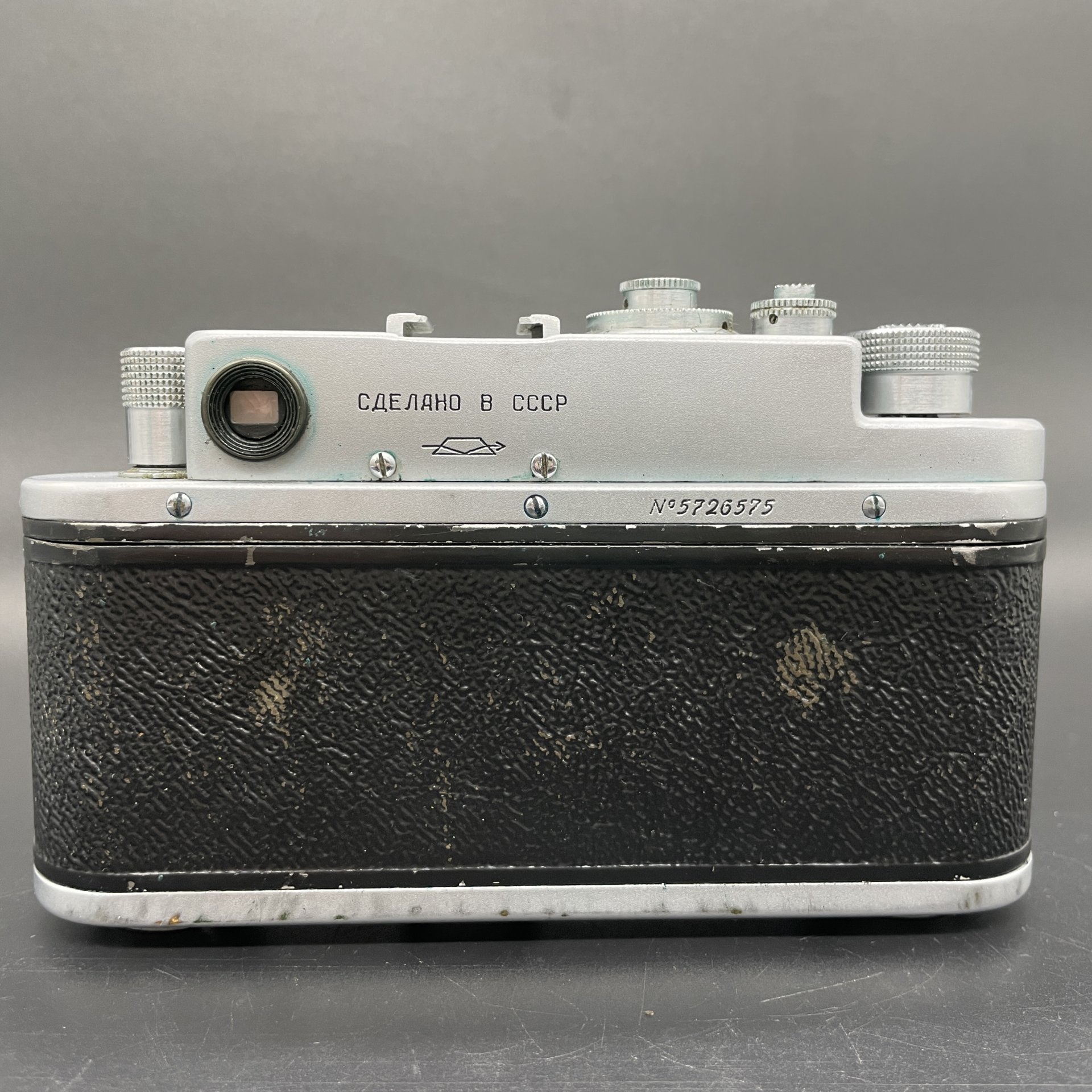 Фотоаппарат пленочный "Зоркий-4" с объективом "Индустар-50" в оригинальном кофре, Красногорский механический завод (КМЗ)