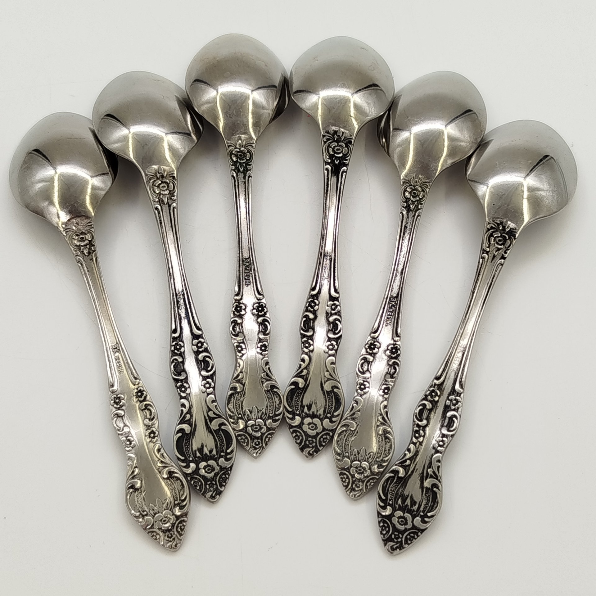 Набор чайных ложек на 6 персон с цветочным декором на черенках, нержавеющая сталь, Кировский завод, СССР