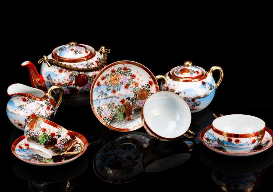 Чайный сервиз "Гейши в саду" на 3 персоны (9 предметов), фарфор, (костяной), деколь, роспись, золочение, Китай, 1960-1980 гг.