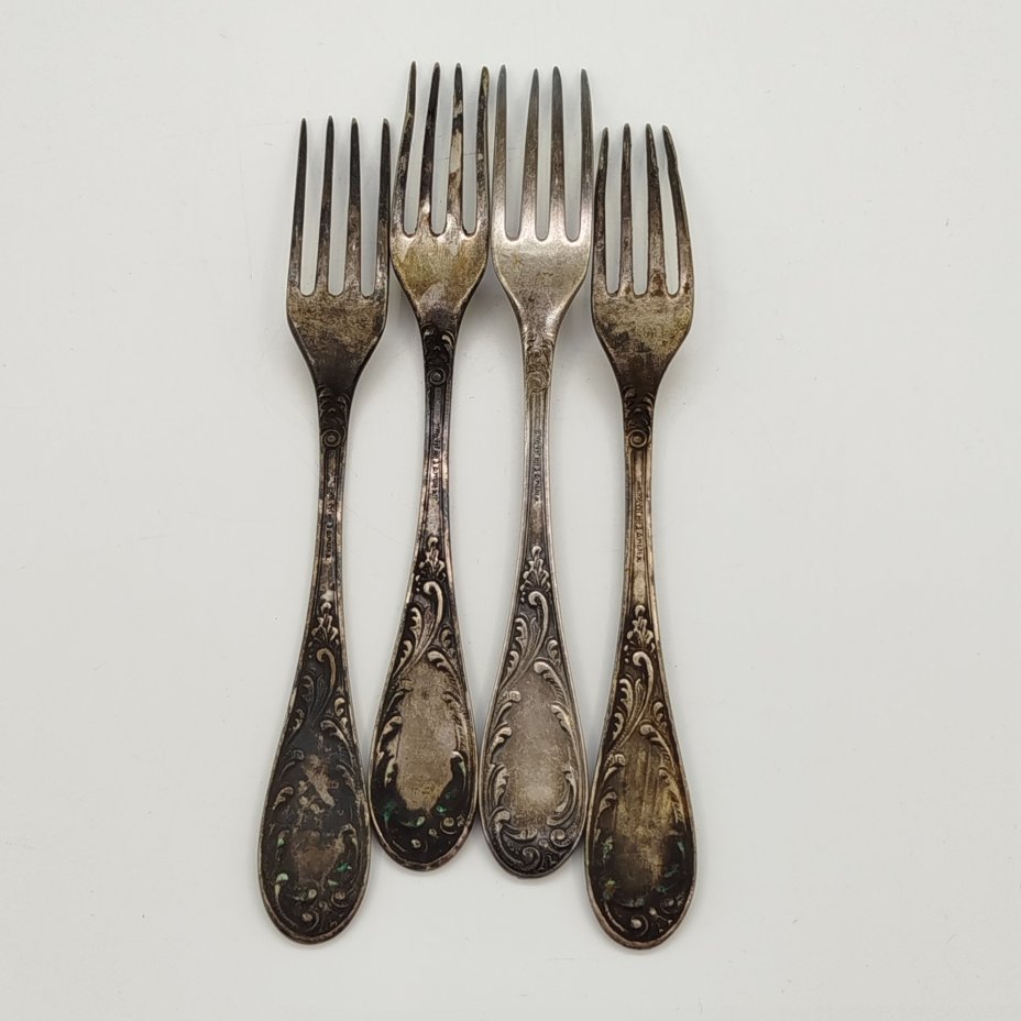 Набор из 4-х десертных вилок с флоральным декором