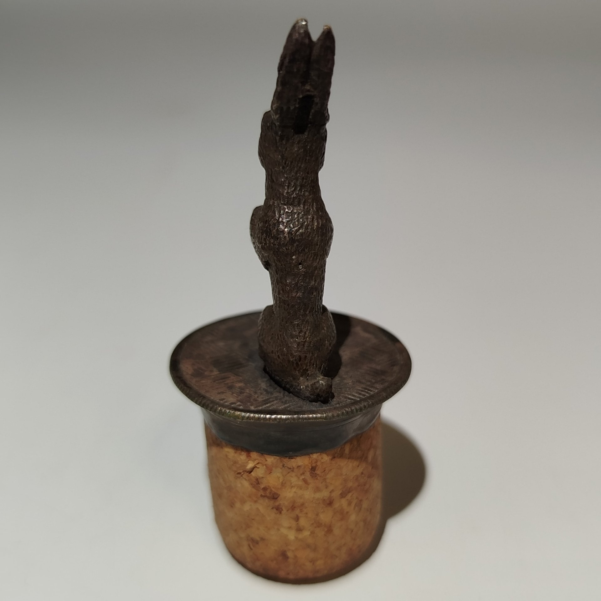 Пробка фигурная от штофа "Заяц", металл, Западная Европа, 1900-1930 гг.
