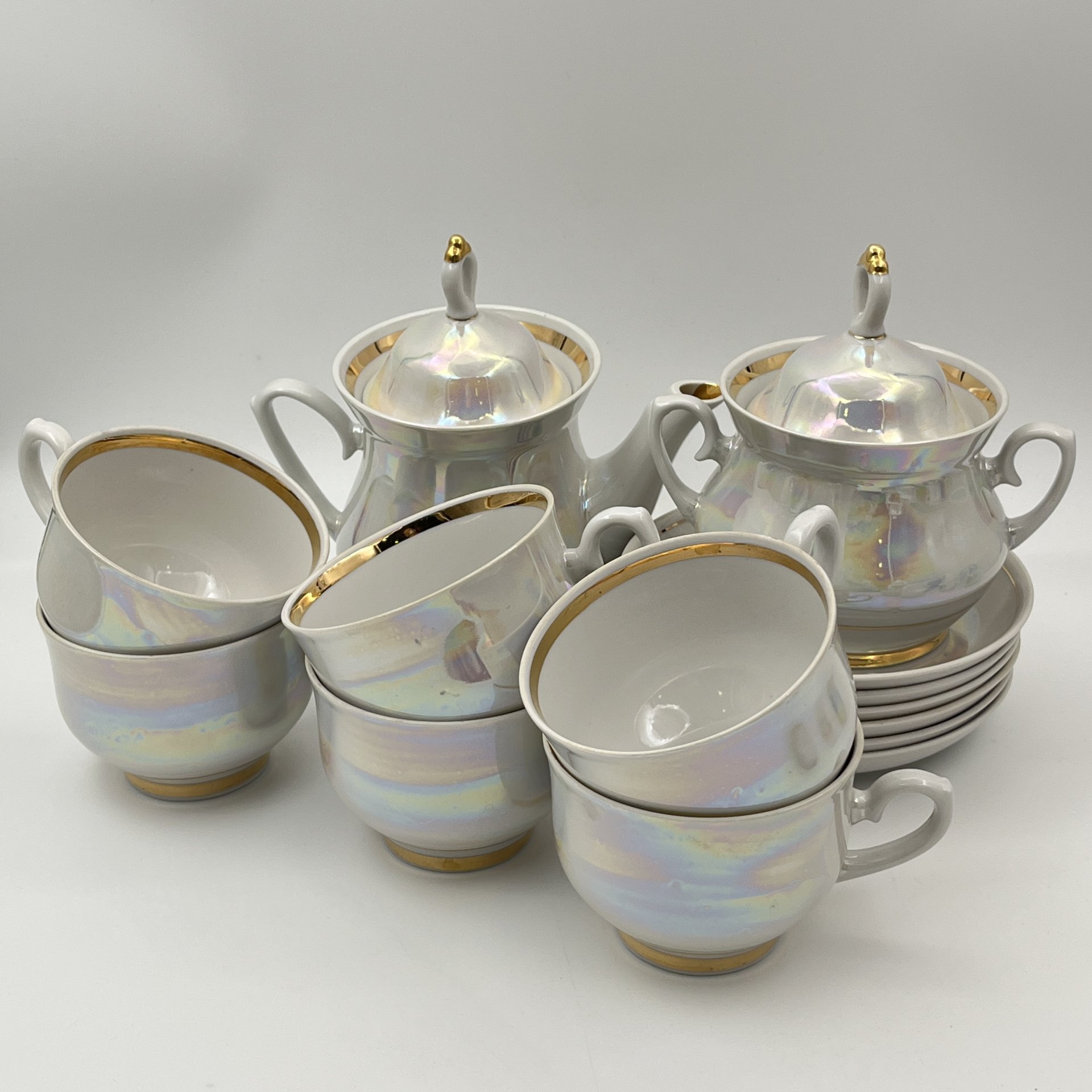 Сервиз чайный на 6 персон (14 предметов) с лаконичным декором, фарфор, золочение, люстр, Минский фарфорово-фаянсовый завод, СССР, 1968-1983 гг.