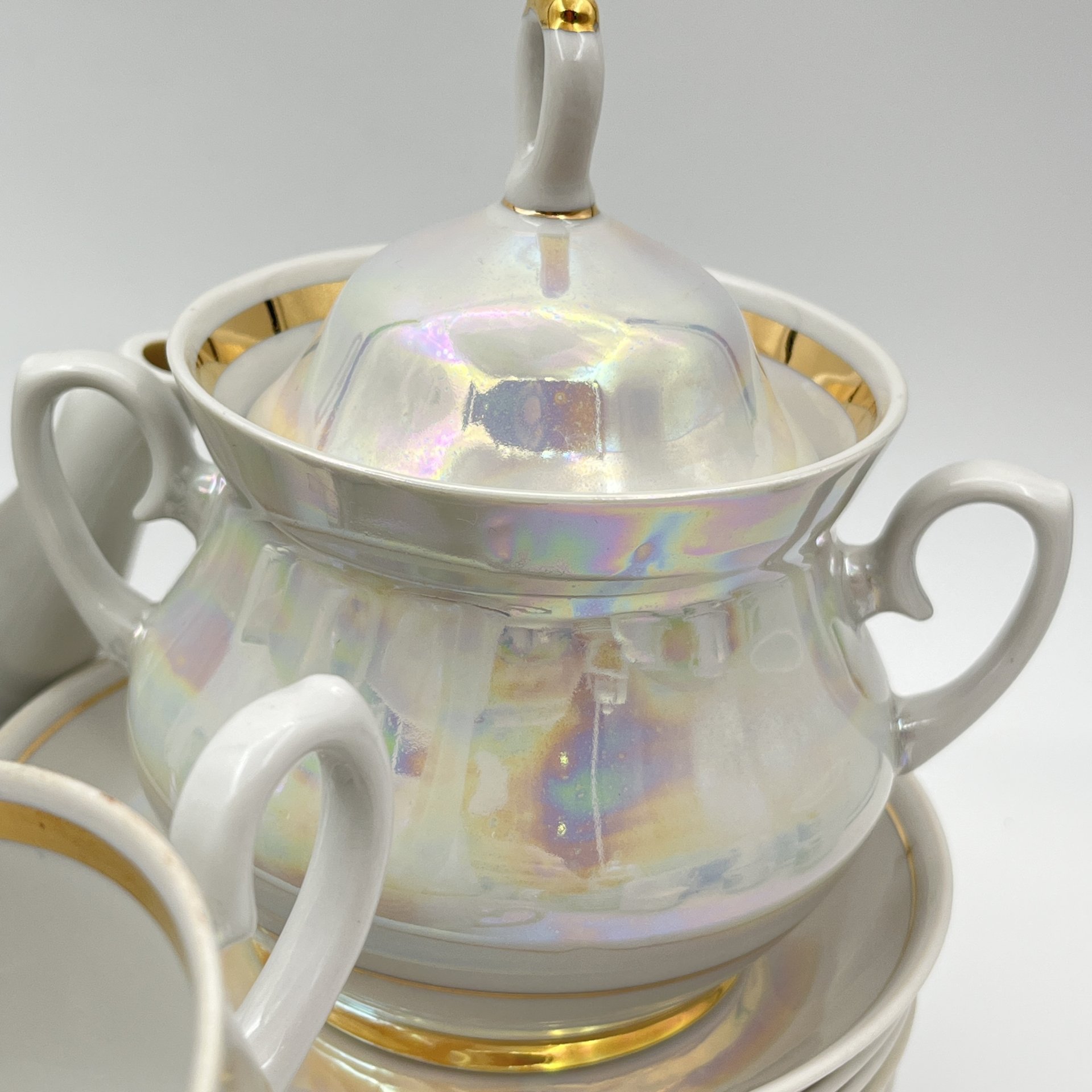 Сервиз чайный на 6 персон (14 предметов) с лаконичным декором, фарфор, золочение, люстр, Минский фарфорово-фаянсовый завод, СССР, 1968-1983 гг.