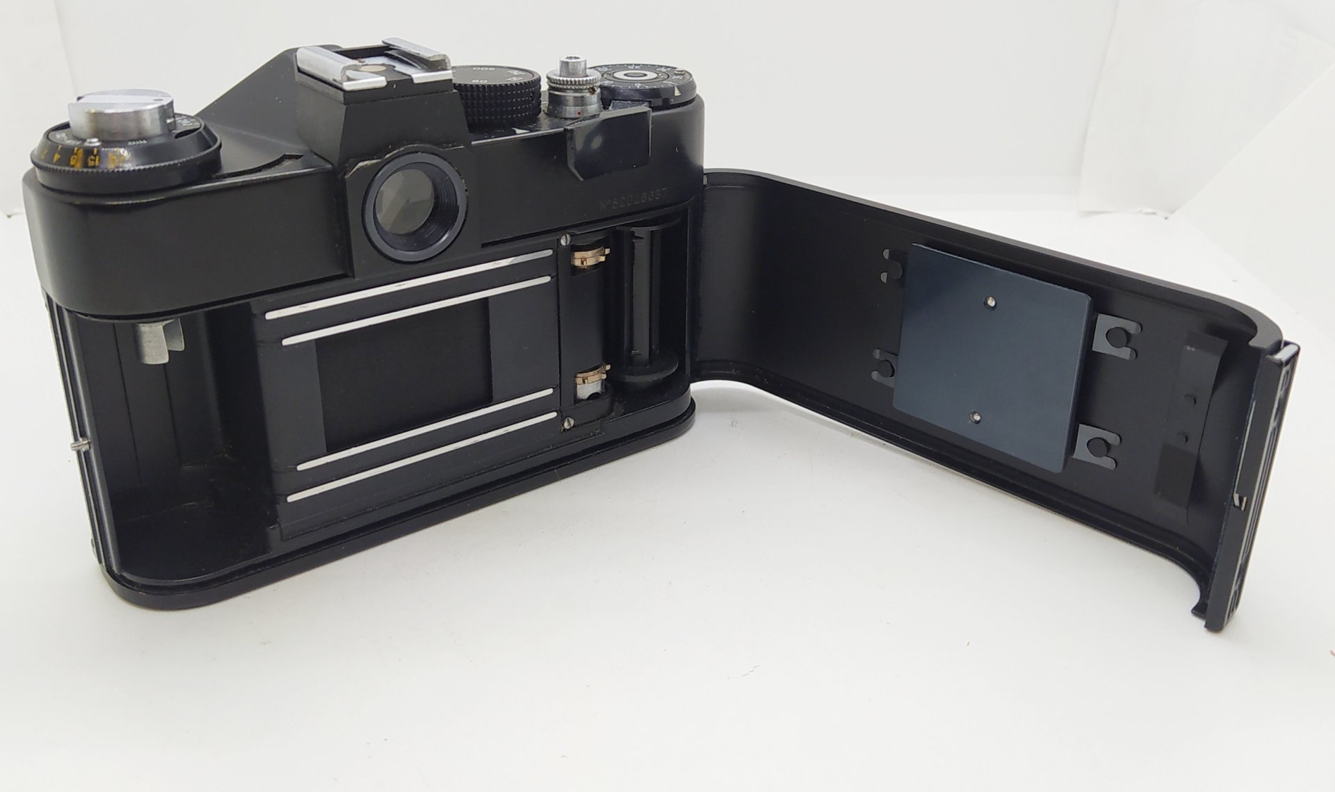 Фотоаппарат "Зенит-ЕТ" с объективом "Индустар 50-2" в оригинальном кофре, Красногорский механический завод (КМЗ)
