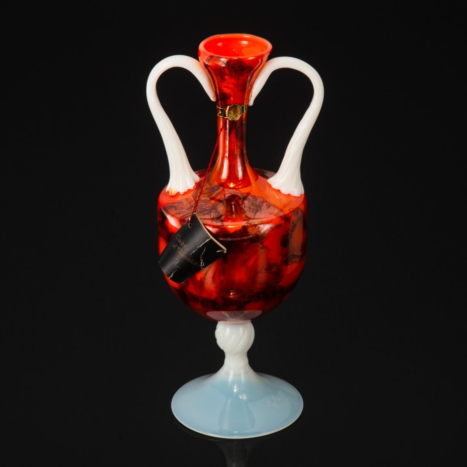 Ваза оранжевого цвета, с ручками и белой витой ножкой,  Vetreria la Toscana, Opaline Veritable, стекло, опаловое, гутная техника, люстр, Италия, 1950-1970 гг.