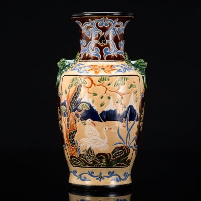 Ваза напольная, с изображением журавлей  на тулове и львов на ручках, Сайгон, керамика, процарапывание, роспись, Вьетнам, 1950-1980 гг.