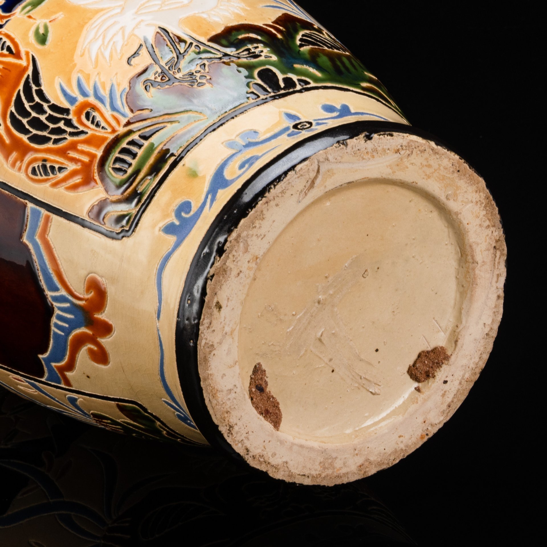 Ваза напольная, с изображением журавлей  на тулове и львов на ручках, Сайгон, керамика, процарапывание, роспись, Вьетнам, 1950-1980 гг.