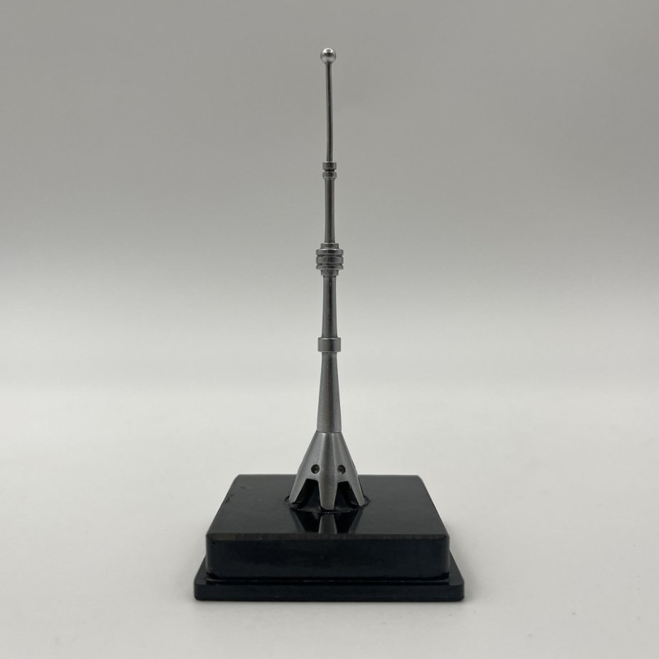 Винтажная сувенирная статуэтка "Останкинская башня", металл, пластик, СССР, 1960-1980 гг.