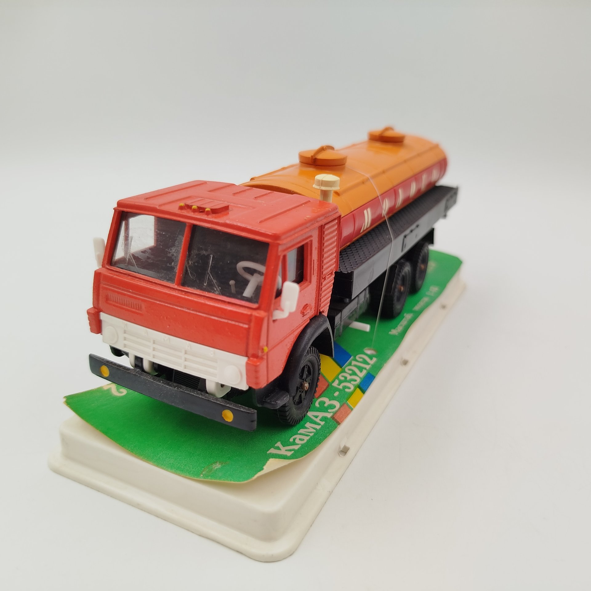 Модель автомобиля "КАМАЗ 53212" (Молоко), металл, пластик, СССР, 1980-1991 гг.