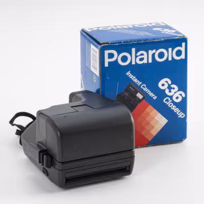 Фотоаппарат мгновенной съемки "Polaroid 636 Closeup" в оригинальной коробке с инструкцией