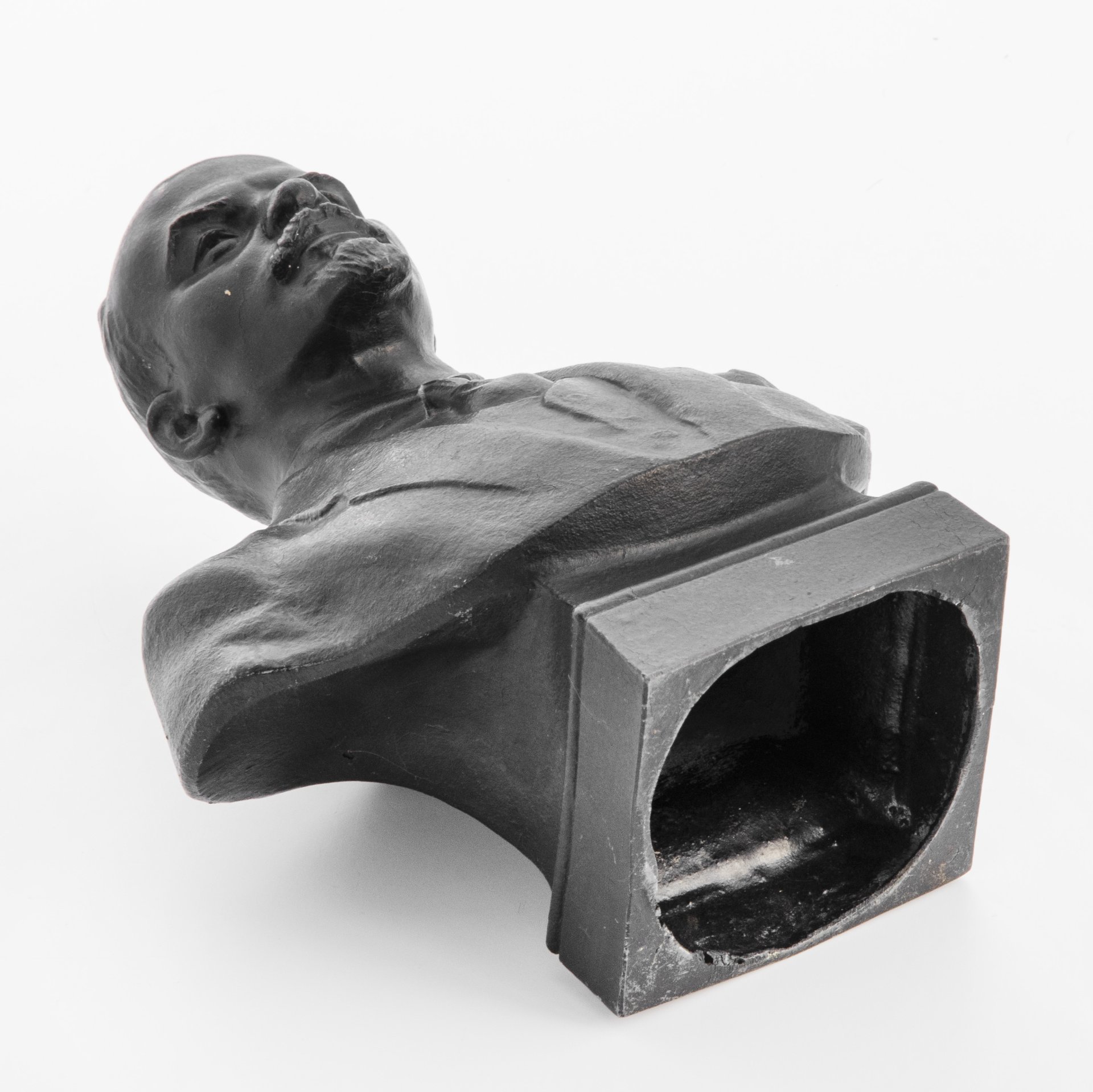 Бюст "В.И. Ленин", скульптор Андрей Петрович Файдыш-Крандиевский (с подписью), Мытищинский завод художественного литья (МЗХЛ)