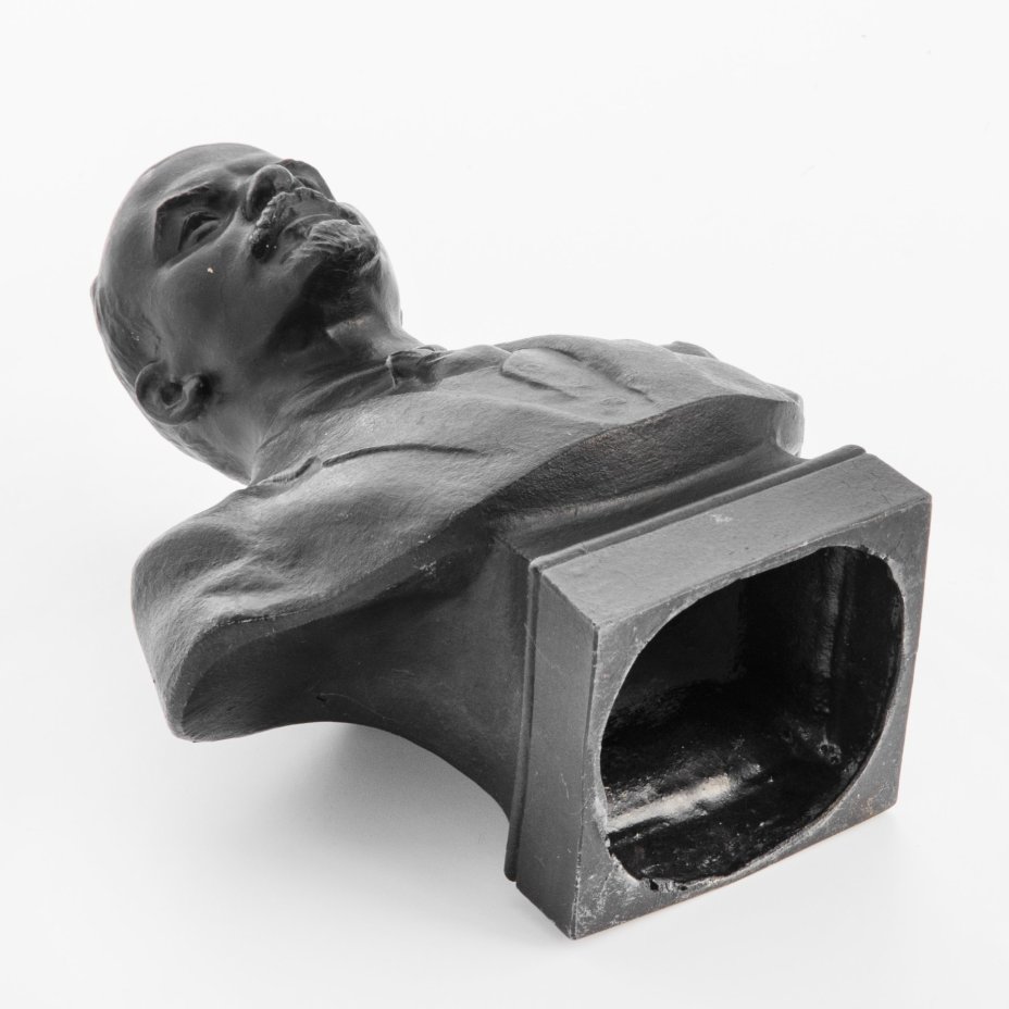 Бюст "В.И. Ленин", скульптор Андрей Петрович Файдыш-Крандиевский (с подписью), Мытищинский завод художественного литья (МЗХЛ)